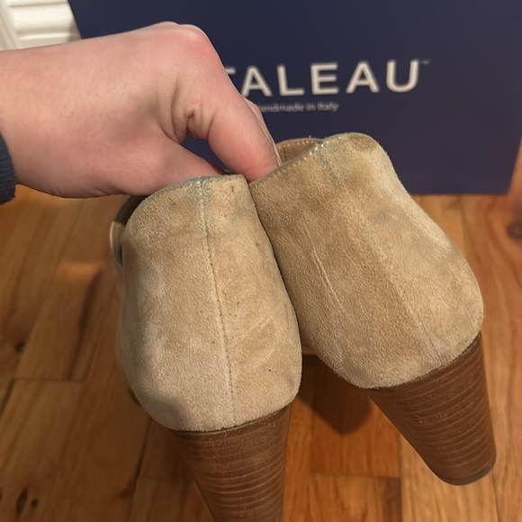 Italeau Booties - Picture 3 of 10